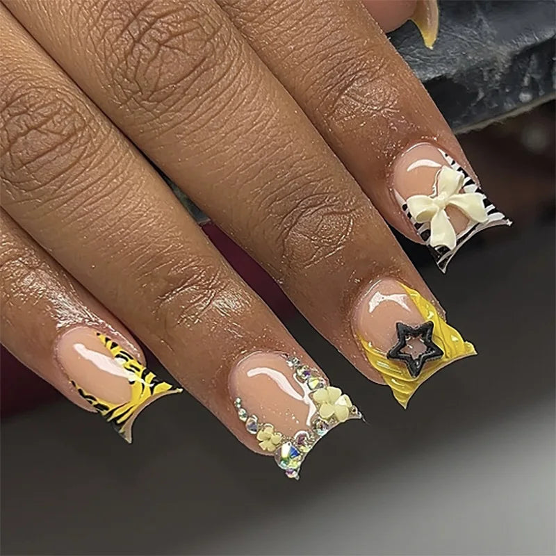 Coquette Babe – Press on nails 3D
